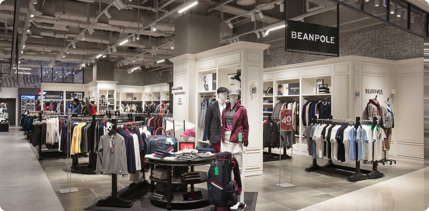 신세계 팩토리 스토어 판매 섹션 모습