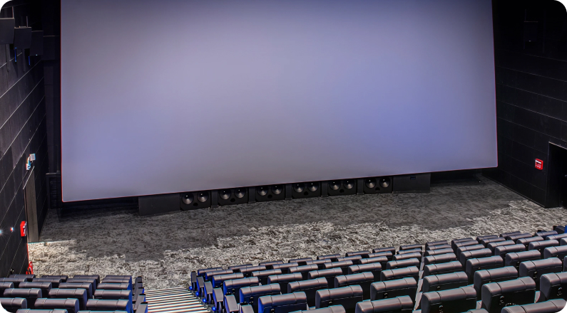 메가박스 Laser 디지털 영사기로 상영하는 모습